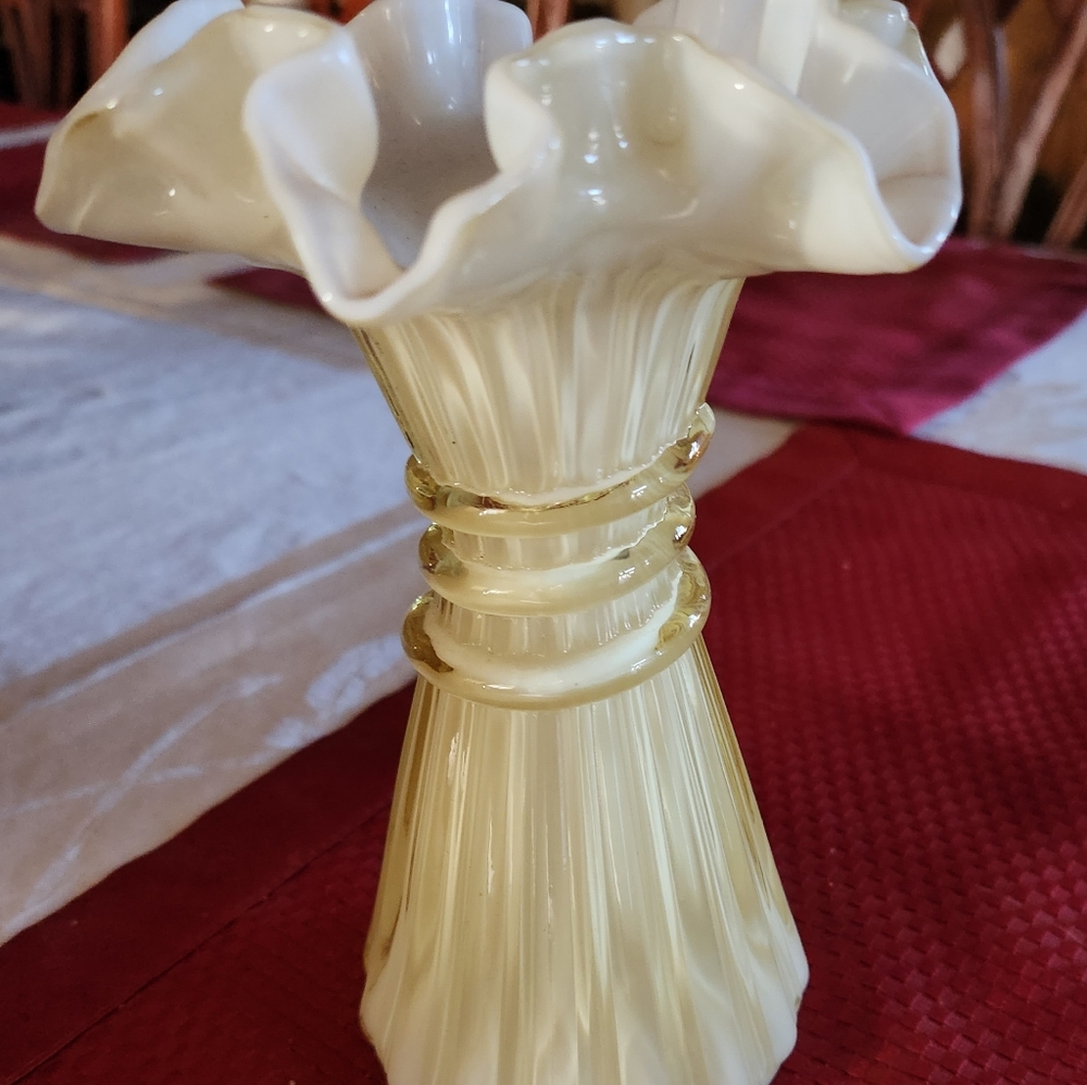 Vintage Fenton Gem